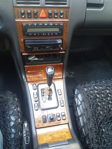 Mercedes E 320 2000, 162,000 km - 3.2 l - Bakı