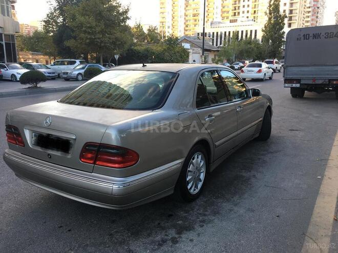 Mercedes E 220 1999, 320,000 km - 2.2 l - Bakı