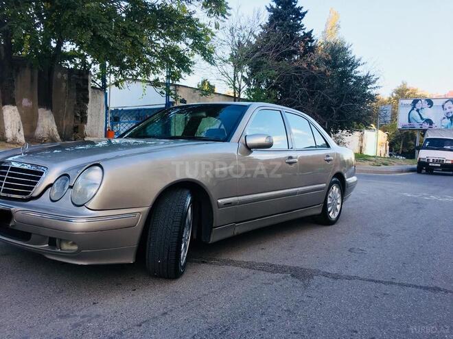 Mercedes E 220 1999, 320,000 km - 2.2 l - Bakı