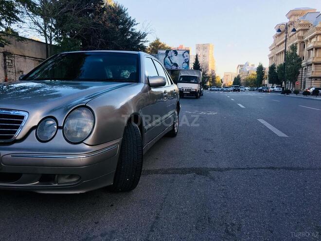 Mercedes E 220 1999, 320,000 km - 2.2 l - Bakı