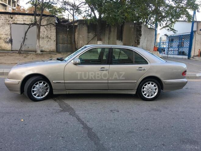 Mercedes E 220 1999, 320,000 km - 2.2 l - Bakı