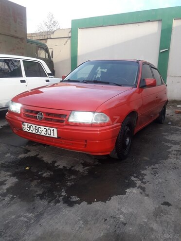 Opel Astra 1994, 300,000 km - 1.5 л - Bakı