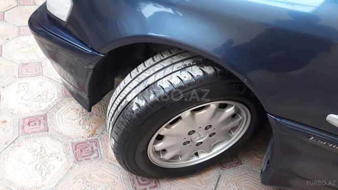 Mercedes C 180 1998, 262,000 km - 1.8 l - Gəncə