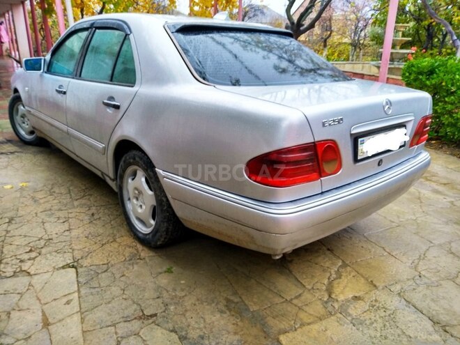 Mercedes E 250 1998, 237,000 km - 2.5 l - Sumqayıt