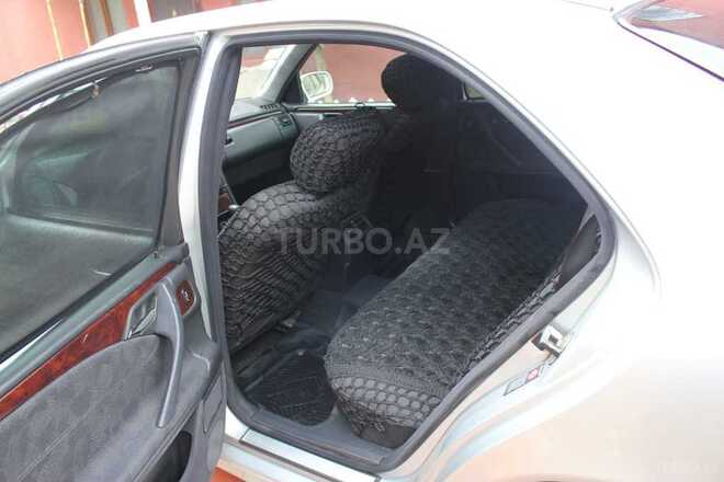 Mercedes E 220 2000, 499,000 km - 2.2 л - Bakı