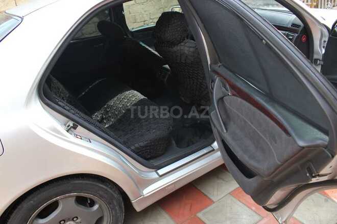 Mercedes E 220 2000, 499,000 km - 2.2 л - Bakı