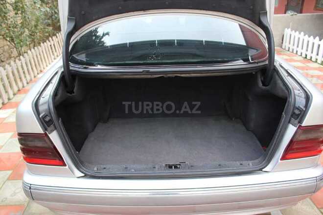 Mercedes E 220 2000, 499,000 km - 2.2 л - Bakı
