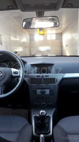 Opel Astra 2006, 180,000 km - 1.3 l - Bakı