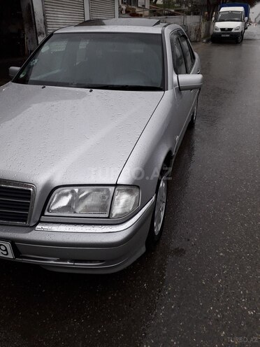 Mercedes C 200 1999, 240,000 km - 2.0 л - Bakı