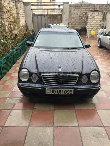 Mercedes E 240 2001, 221,000 km - 2.6 л - Bakı