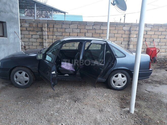Opel Vectra 1995, 244,000 km - 1.8 l - Mingəçevir