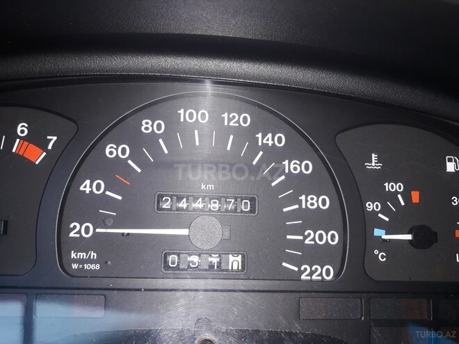 Opel Vectra 1995, 244,000 km - 1.8 l - Mingəçevir