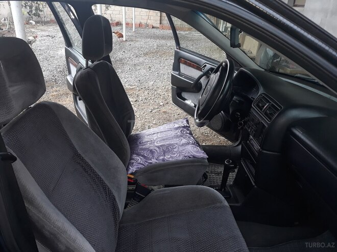 Opel Vectra 1995, 244,000 km - 1.8 l - Mingəçevir