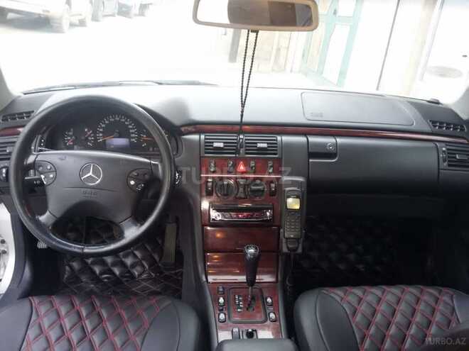 Mercedes E 220 1999, 241,000 km - 2.2 л - Bakı