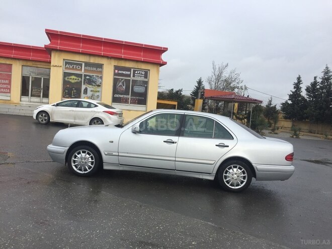 Mercedes E 230 1997, 286,000 km - 2.3 l - Bakı