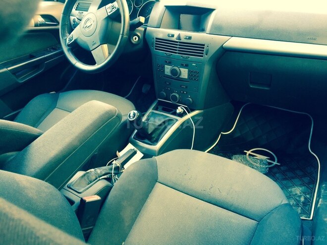 Opel Astra 2006, 325,711 km - 1.9 l - Bakı