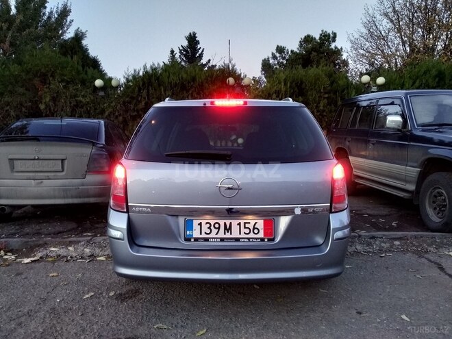 Opel Astra 2007, 114,000 km - 1.7 л - Bakı