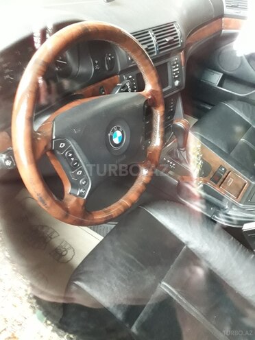BMW 525 2002, 248,000 km - 0.3 l - Göyçay