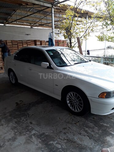 BMW 525 2002, 248,000 km - 0.3 l - Göyçay
