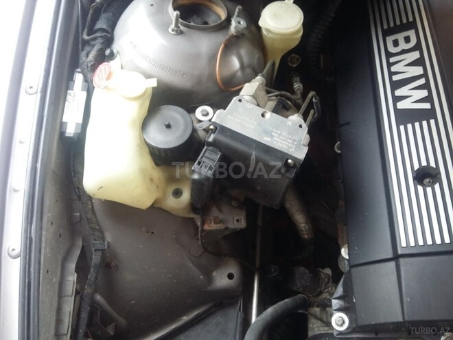 BMW 528 1996, 350,000 km - 2.8 l - Bakı