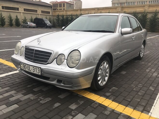 Mercedes E 270 2001, 389,000 km - 2.7 l - Bakı
