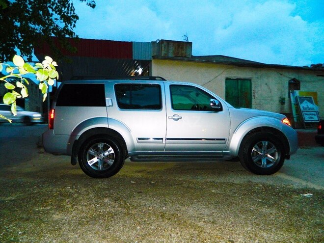 Nissan Pathfinder 2011, 110,000 km - 4.0 л - Bakı