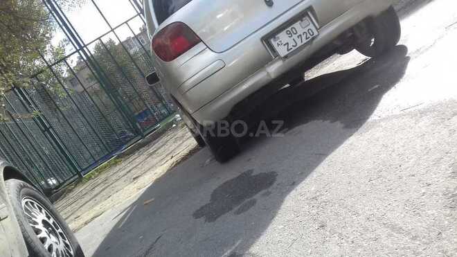 Toyota Vitz 2002, 185,696 km - 1.3 l - Bakı