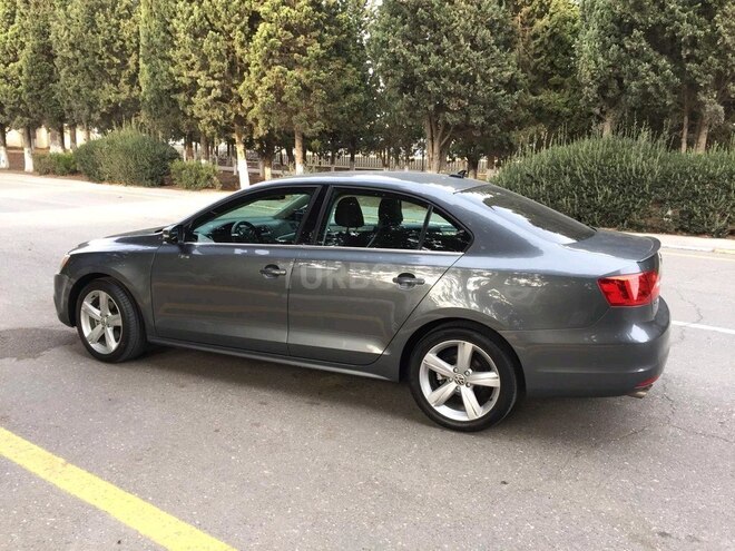 Volkswagen Jetta 2013, 94,000 km - 1.8 л - Sumqayıt