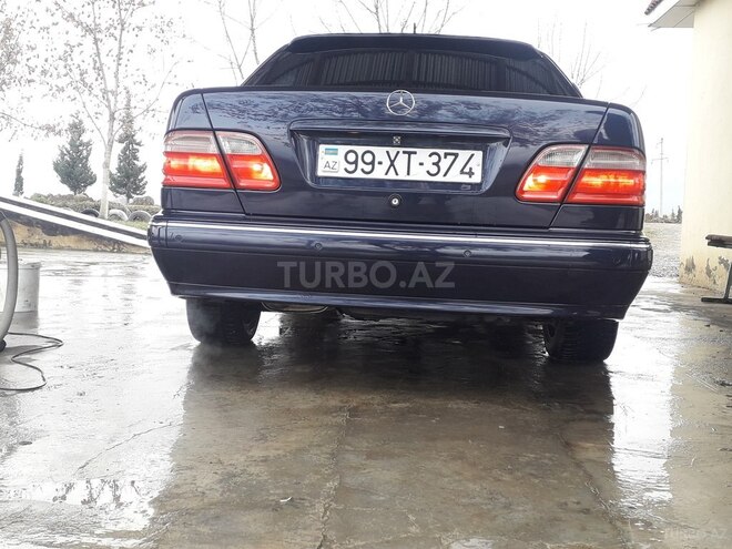 Mercedes E 240 2001, 250,000 km - 2.6 l - Bakı
