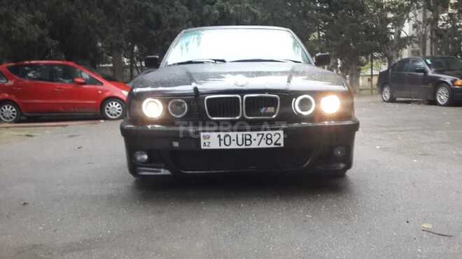 BMW 535 1993, 275,000 km - 0.3 l - Bakı