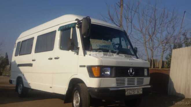 Mercedes 208 D 1998, 35,880 km - 2.5 l - Lənkəran