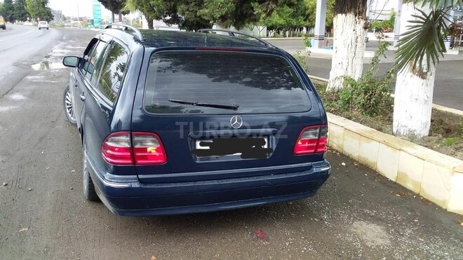 Mercedes E 220 2000, 333,445 km - 2.2 l - Bakı