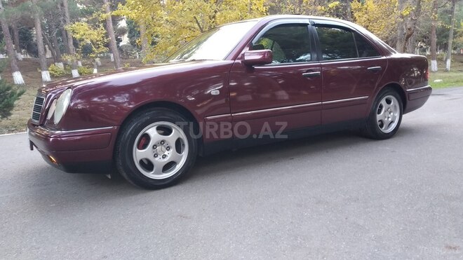 Mercedes E 230 1995, 373,500 km - 2.3 л - Sumqayıt