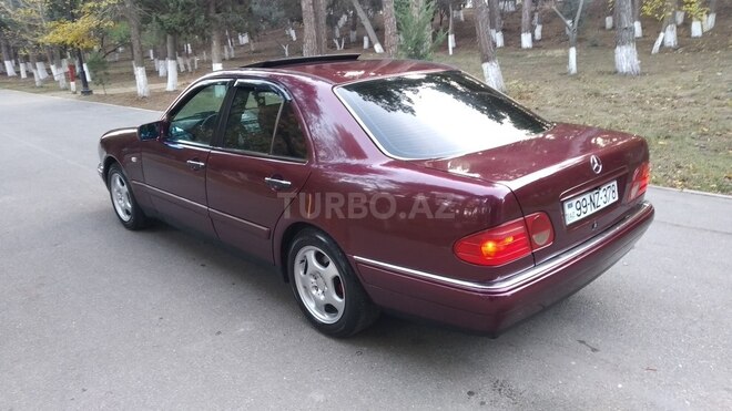 Mercedes E 230 1995, 373,500 km - 2.3 л - Sumqayıt
