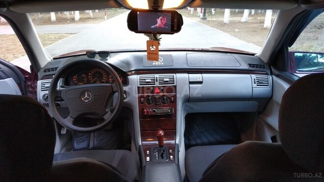 Mercedes E 230 1995, 373,500 km - 2.3 л - Sumqayıt