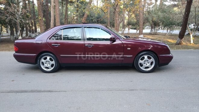 Mercedes E 230 1995, 373,500 km - 2.3 л - Sumqayıt