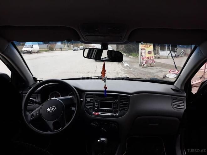 Kia Rio 2011, 850,000 km - 1.6 л - Bakı