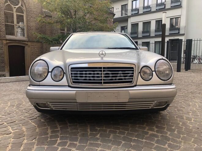Mercedes E 240 1998, 236,000 km - 2.4 l - Bakı