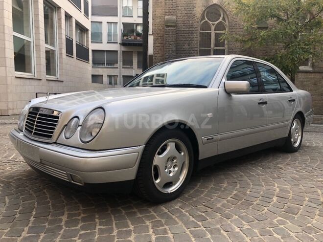 Mercedes E 240 1998, 236,000 km - 2.4 l - Bakı