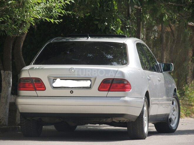 Mercedes E 240 1998, 236,000 km - 2.4 l - Bakı