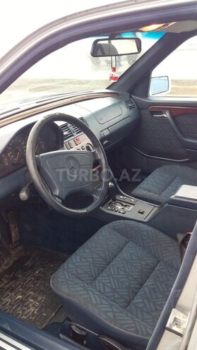Mercedes C 220 1994, 268,457 km - 2.2 l - Bakı