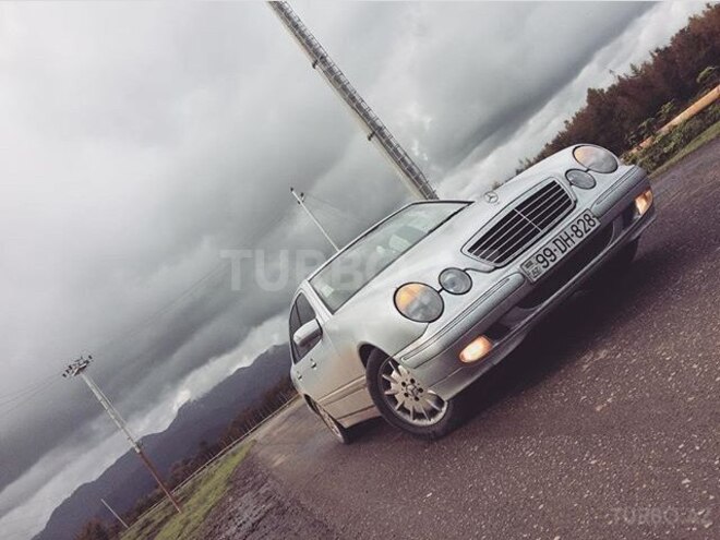 Mercedes E 220 2001, 600,000 km - 0.2 л - Astara