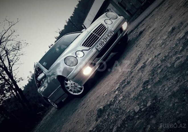 Mercedes E 220 2001, 600,000 km - 0.2 л - Astara