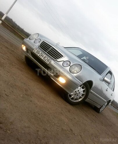 Mercedes E 220 2001, 600,000 km - 0.2 л - Astara