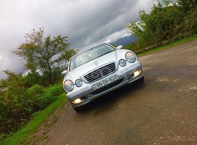 Mercedes E 220 2001, 600,000 km - 0.2 л - Astara