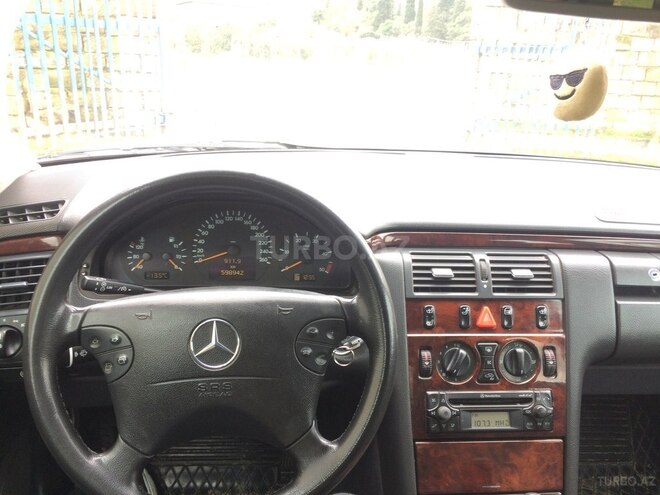 Mercedes E 220 2001, 600,000 km - 0.2 л - Astara