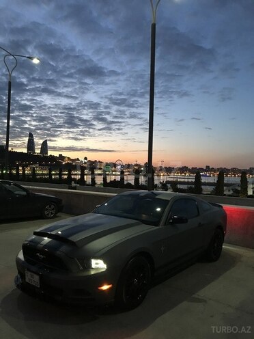 Ford Mustang 2013, 81,000 km - 3.7 l - Bakı
