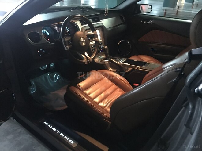 Ford Mustang 2013, 81,000 km - 3.7 l - Bakı