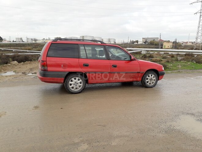 Opel Astra 1996, 223,200 km - 1.8 l - Bakı