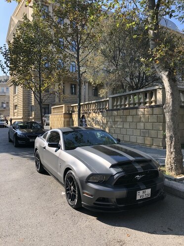 Ford Mustang 2013, 81,000 km - 3.7 l - Bakı